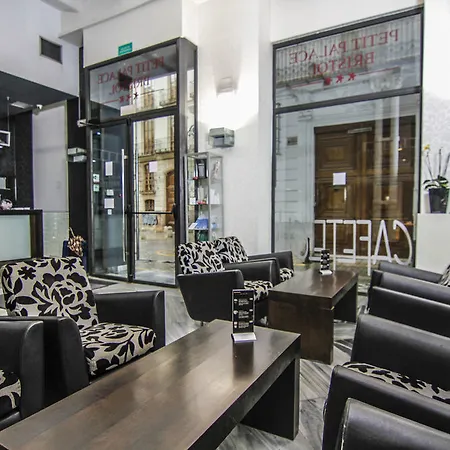 Petit Palace Plaza De La Reina Отель Валенсия