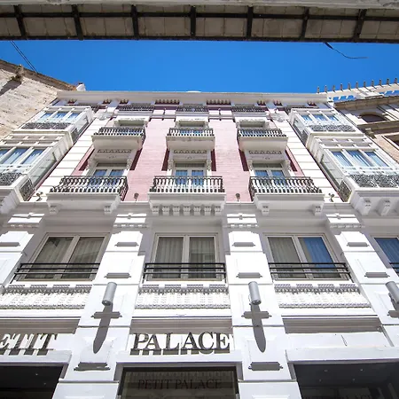 Petit Palace Plaza De La Reina ホテル 3*