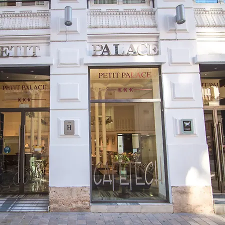 Petit Palace Plaza De La Reina ホテル バレンシア
