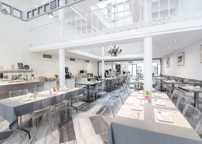 Hotell Petit Palace Plaza De La Reina Valencia