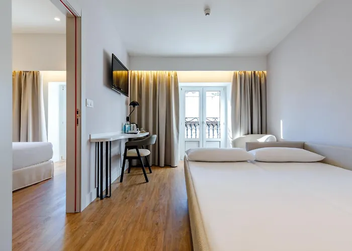 Hotell Petit Palace Plaza De La Reina