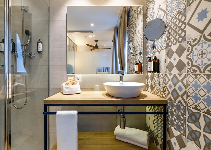 Hotell Petit Palace Plaza De La Reina Valencia