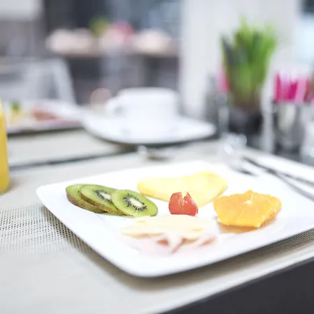 Petit Palace Plaza De La Reina 3* Valenza